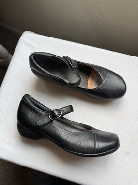 Dansko Fawna leather Mary Jane shoes🖤 Size 37 USA 6.5-7